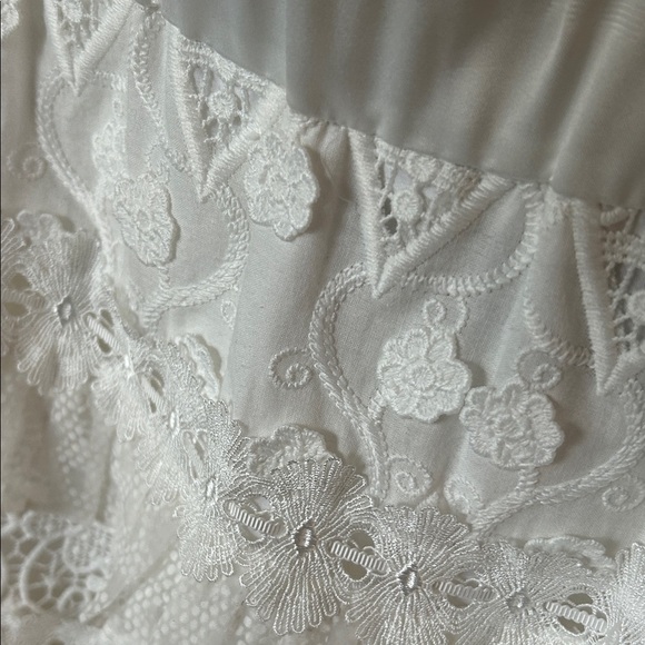 *Alexis White Lace Mini Skirt - Picture 6 of 13